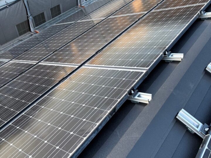 太陽光パネル取り付け